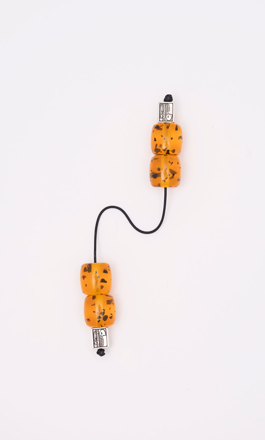 Begleri made of artificial resin (honey with spots)