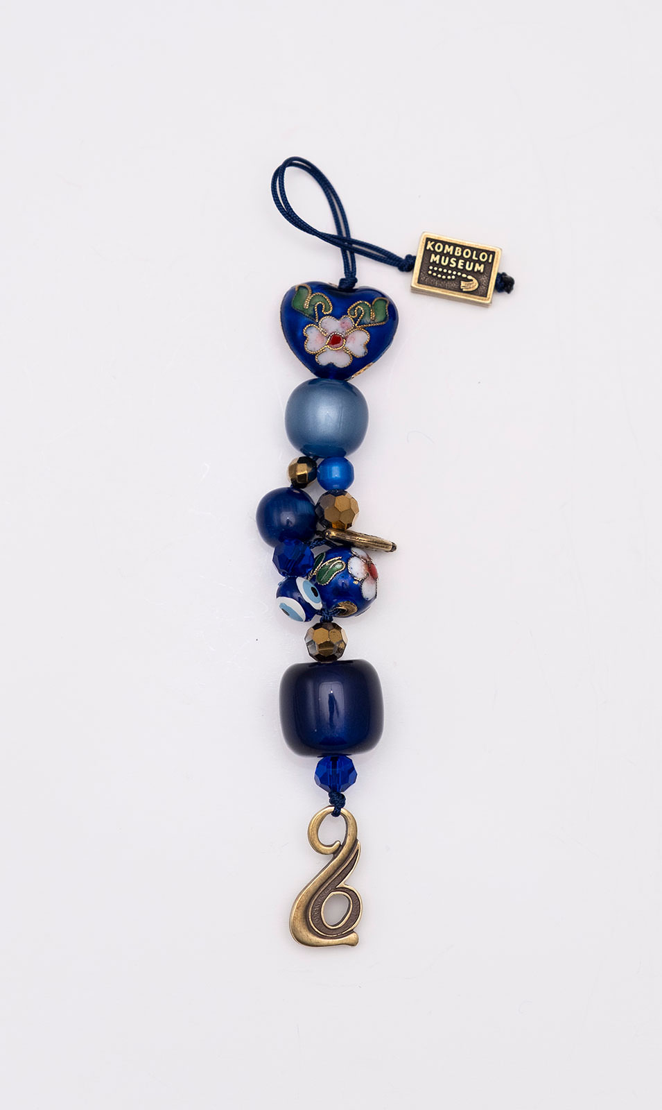 Γούρι  από κρύσταλλο, τεχνητή ρητίνη και κασσίτερο 