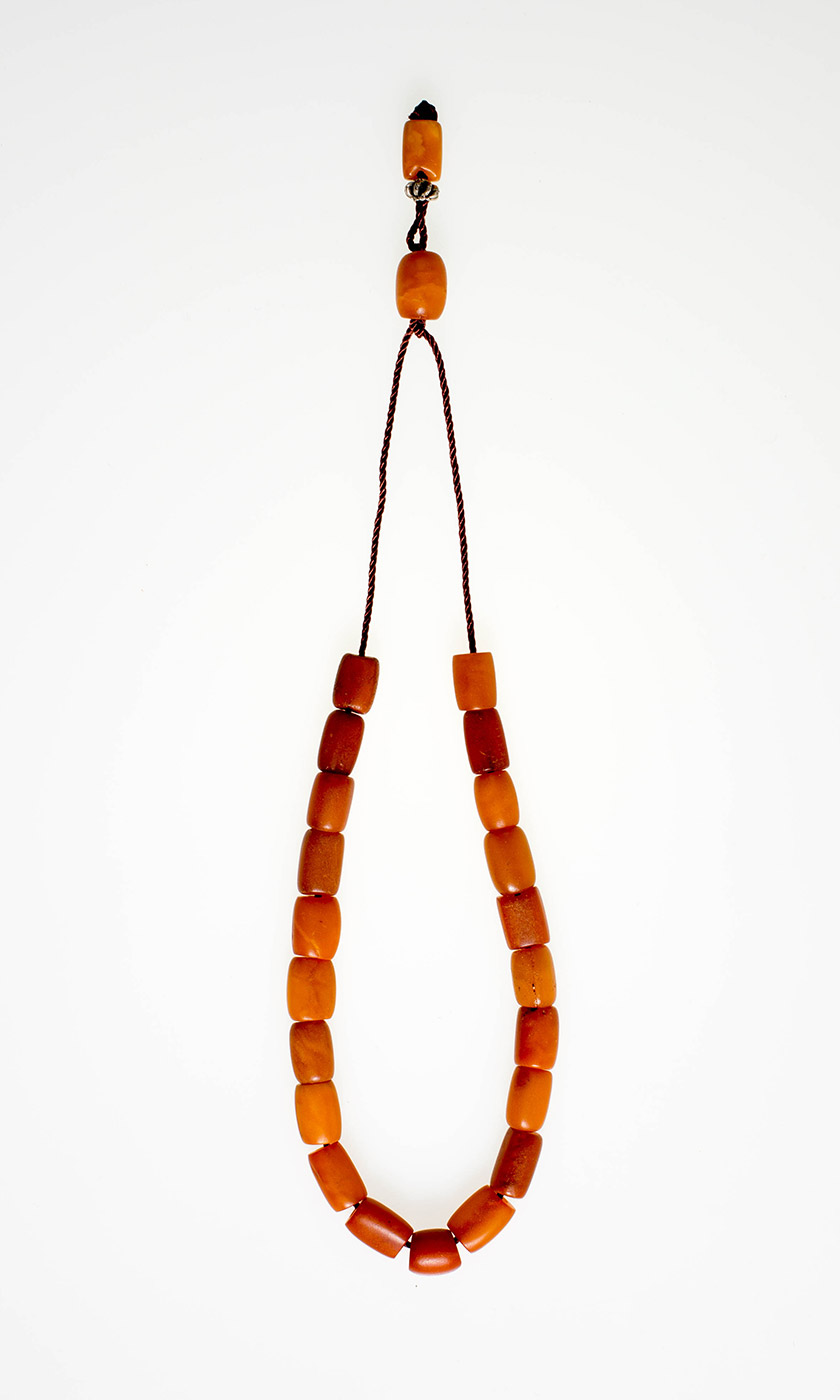 Komboloi made of Kahraman (Old cut Amber - Yemen orange, cut by hand 1880-1900)