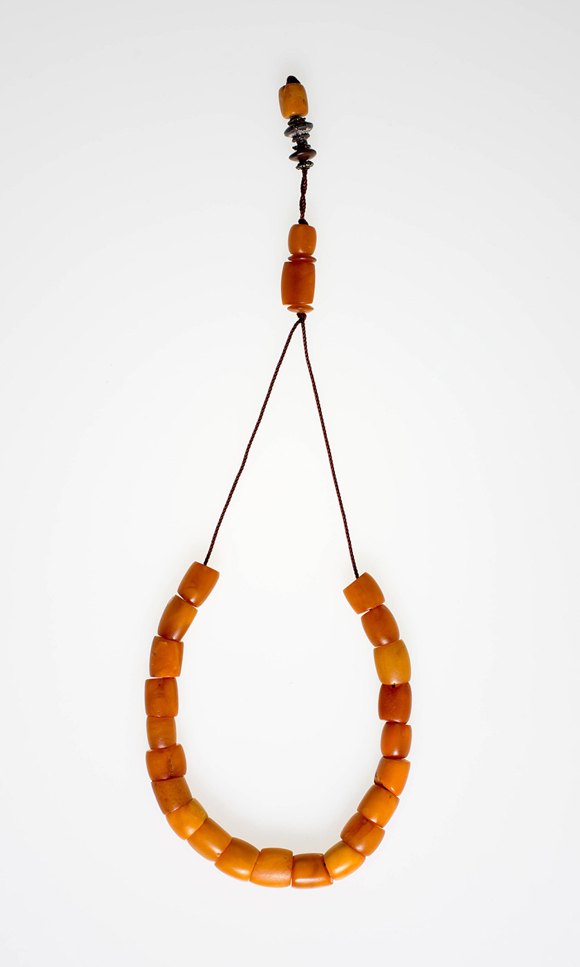 Komboloi made of Kahraman (Old cut Amber - Yemen orange, cut by hand 1880-1900)