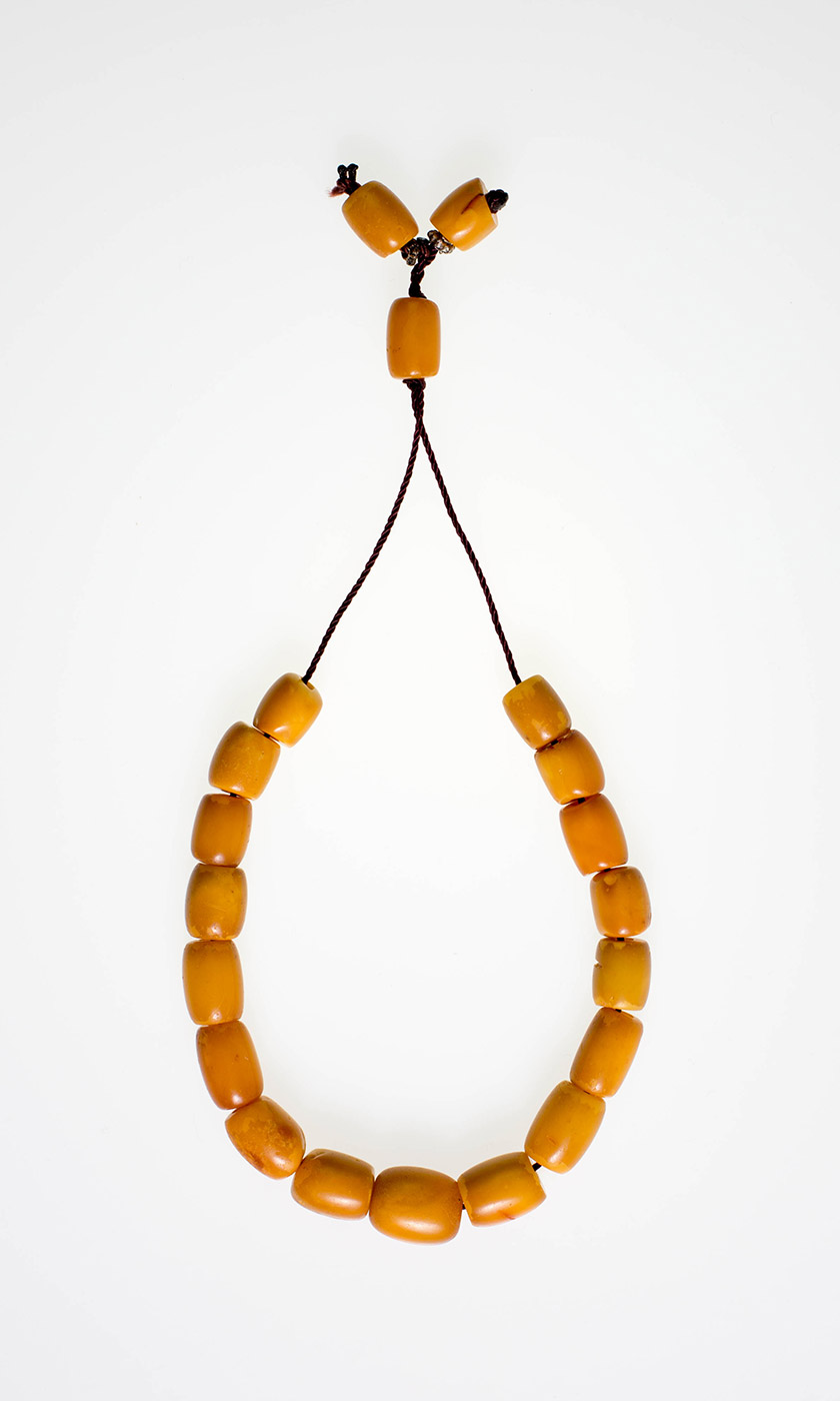 Komboloi made of Kahraman (Old cut Amber - Yemen orange, cut by hand 1880-1900)