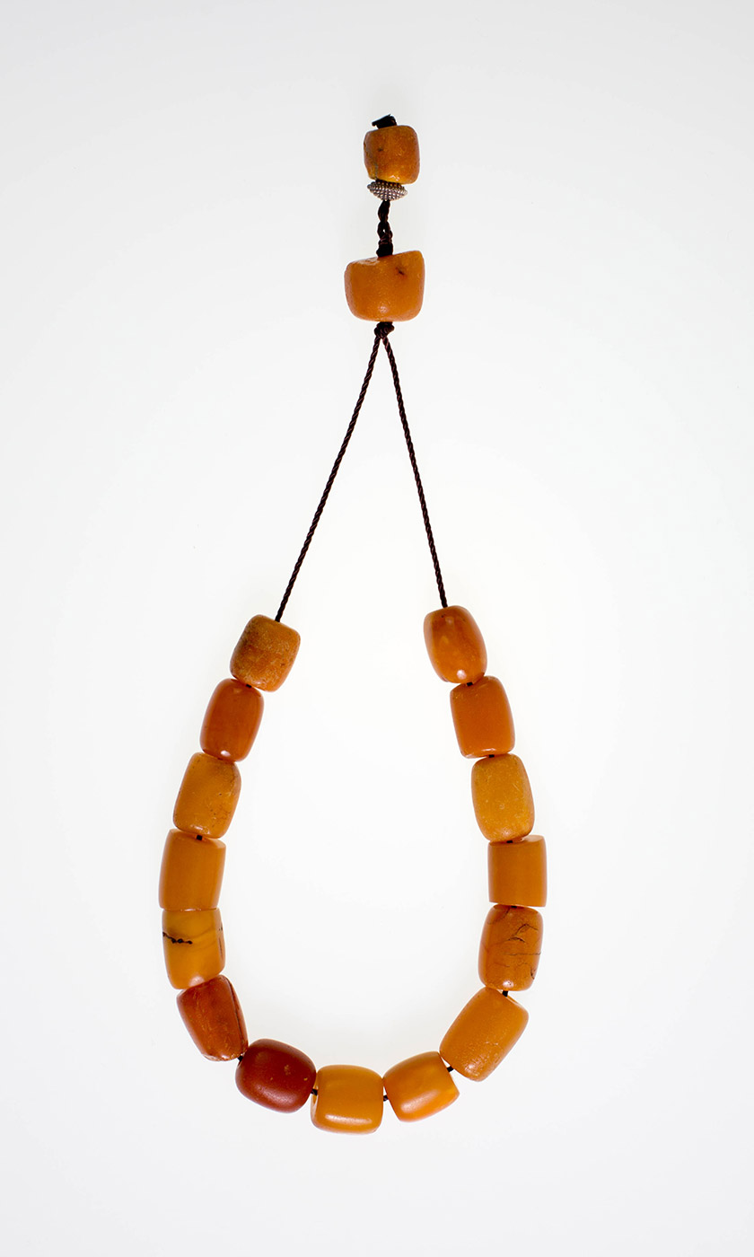 Komboloi made of Kahraman (Old cut Amber - Yemen orange, cut by hand 1880-1900)